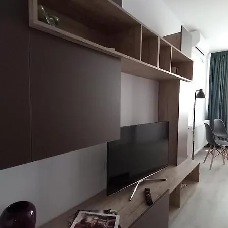 Lovely Sunrise Apartment